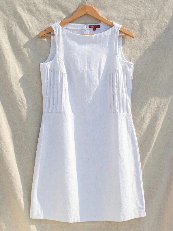 THE LINES TALES Shift Dress with Bubble Tucks White